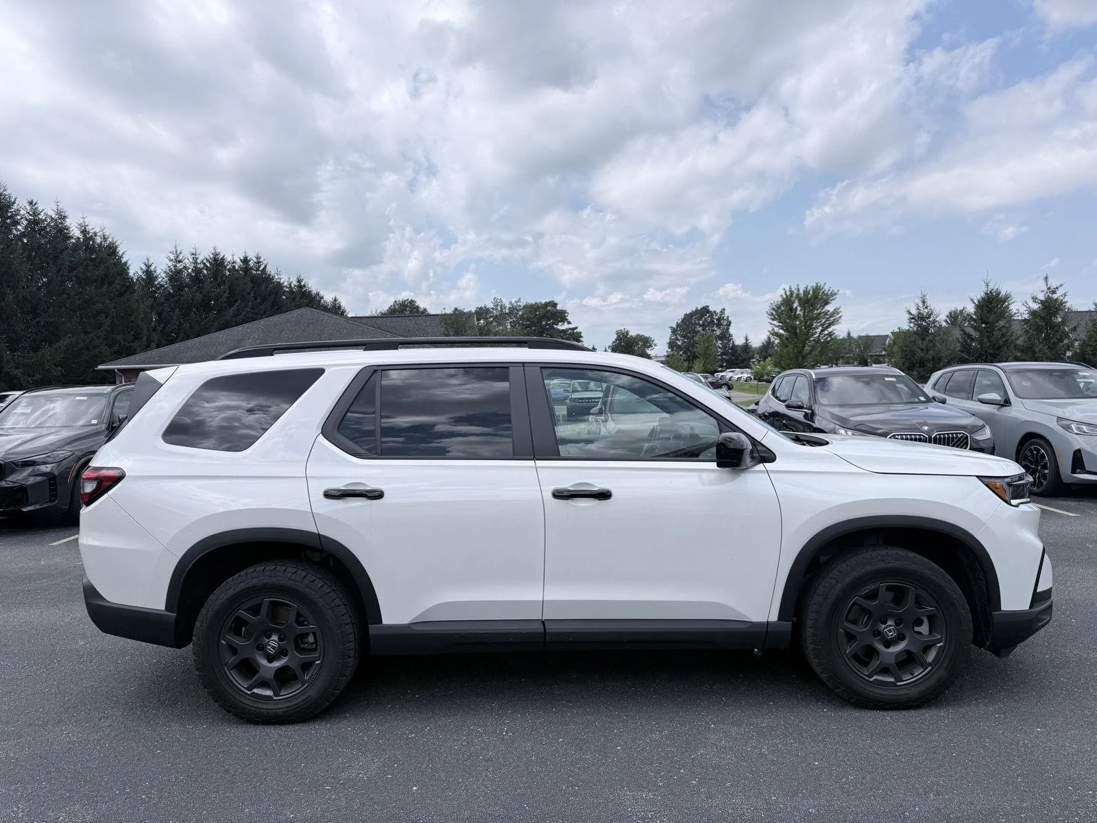 Used 2025 Platinum White Pearl Honda TrailSport image 8