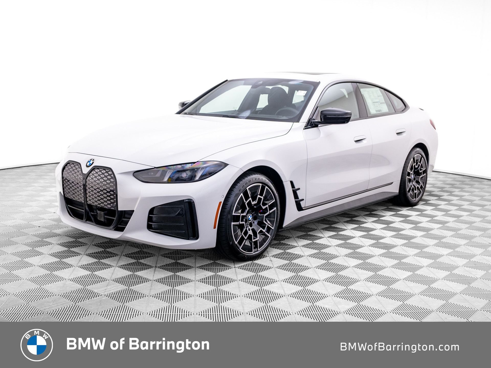 New 2026 Alpine White BMW xDrive40 image 1