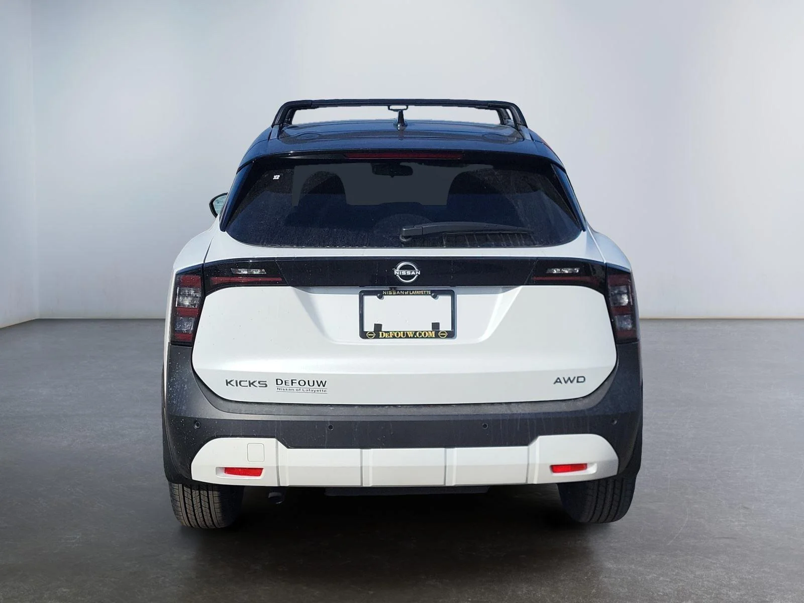 New 2026 Aspen White Tricoat/Super Black Nissan SV image 4
