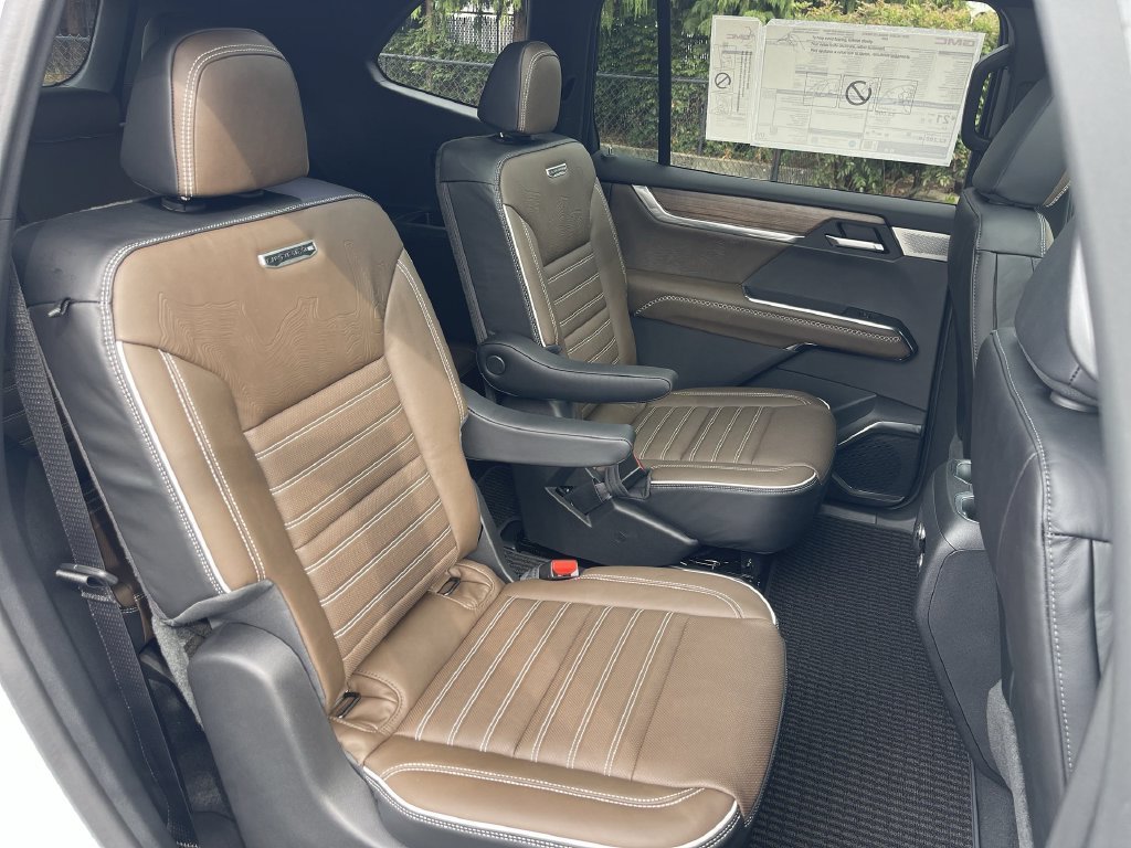 2027 GMC Acadia Denali Ultimate - Photo 28