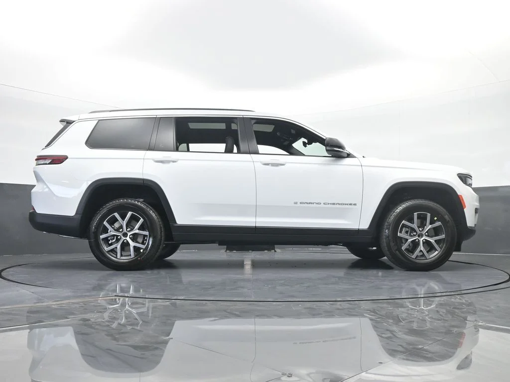 Used 2025 Bright White Clearcoat Jeep Limited image 58