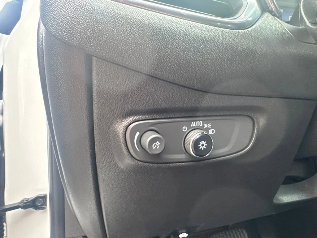 Used 2023 Summit White Chevrolet LT image 30