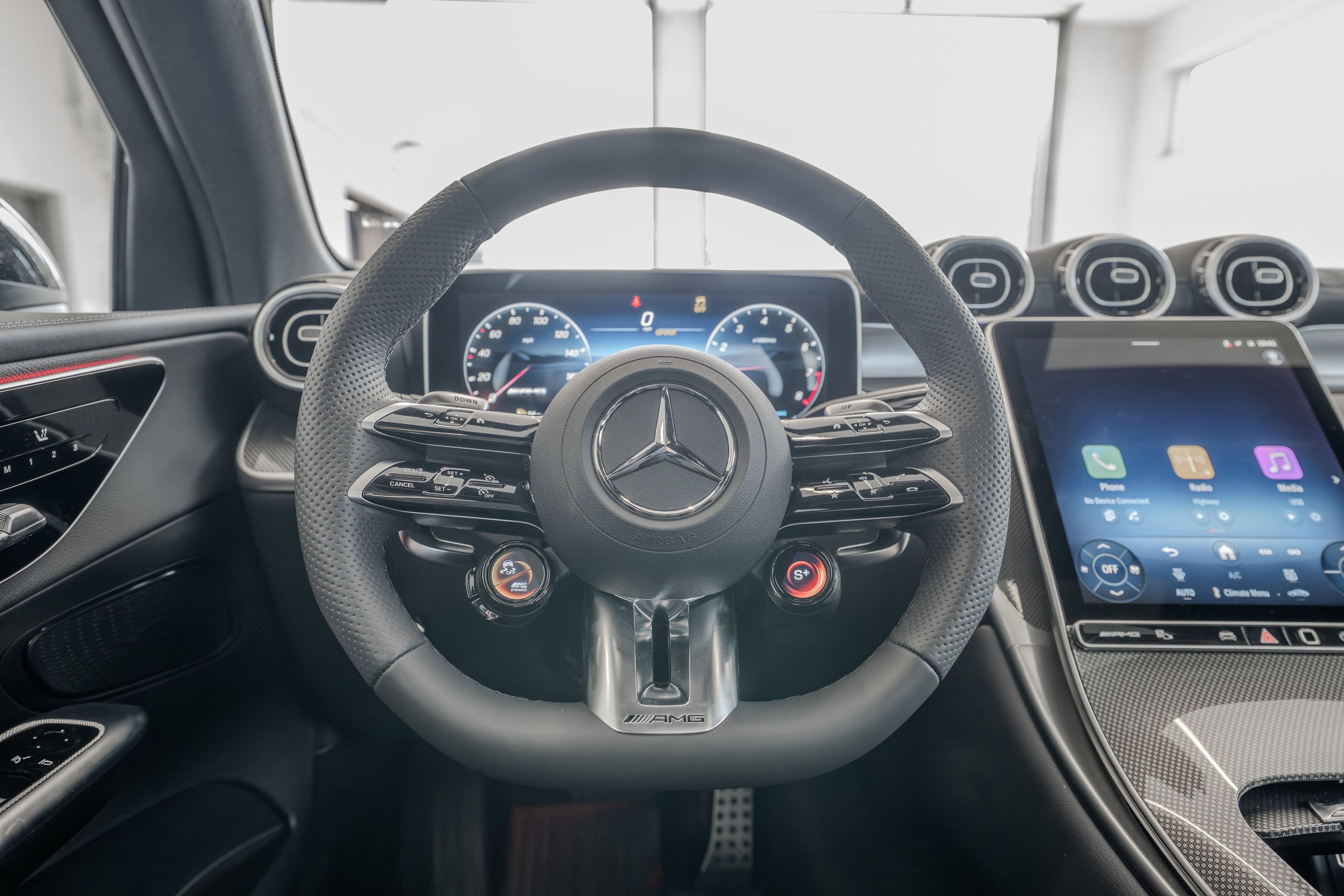 2025 Mercedes-Benz GLC AMG GLC43 - Photo 9