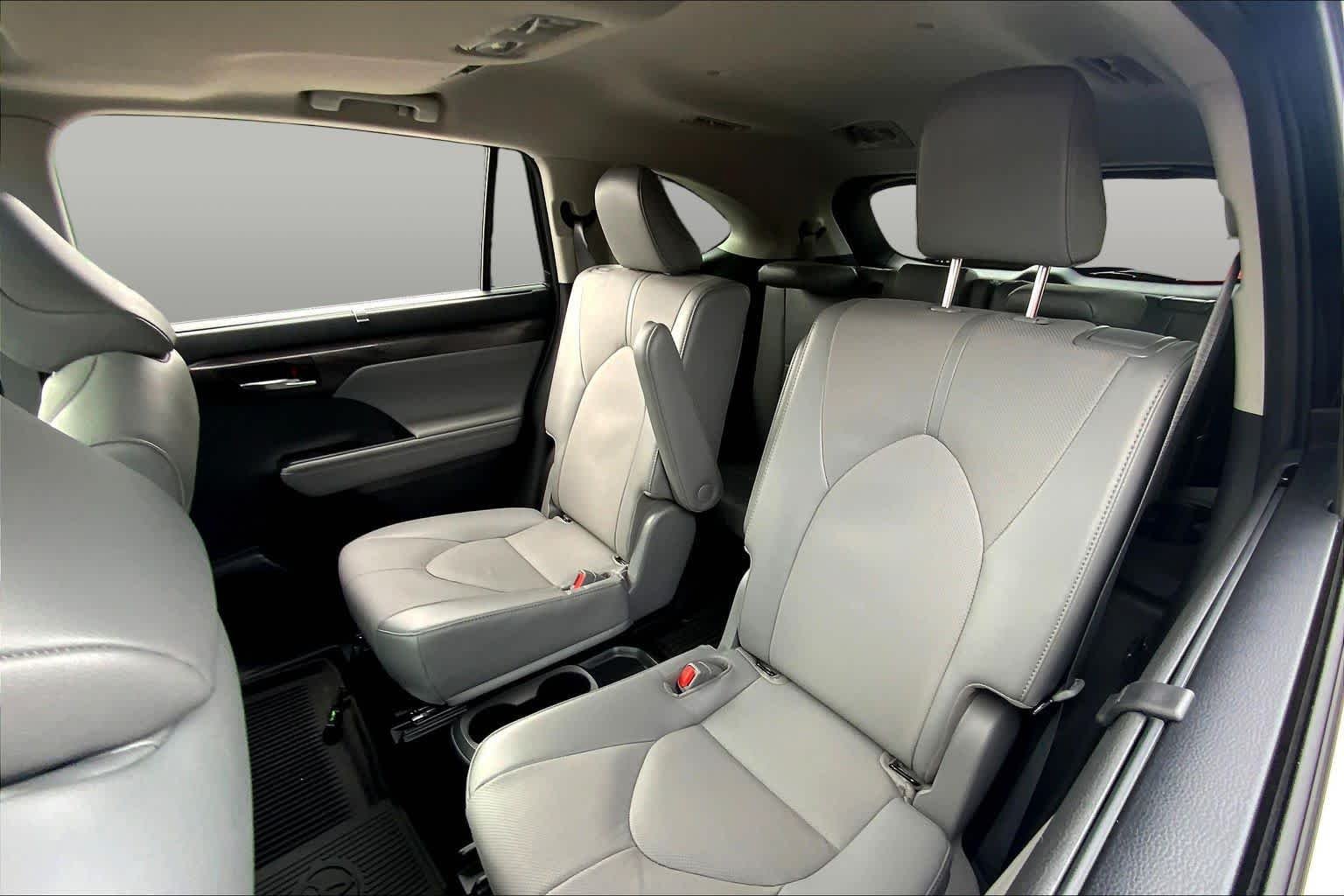 Used 2022 Midnight Black Metallic Toyota Limited image 39