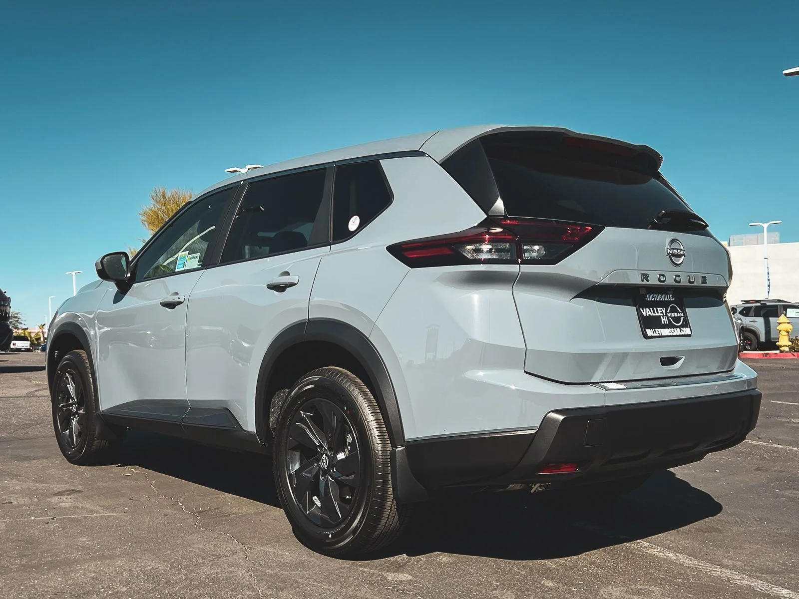 New 2026 Boulder Gray Pearl Nissan SV image 4
