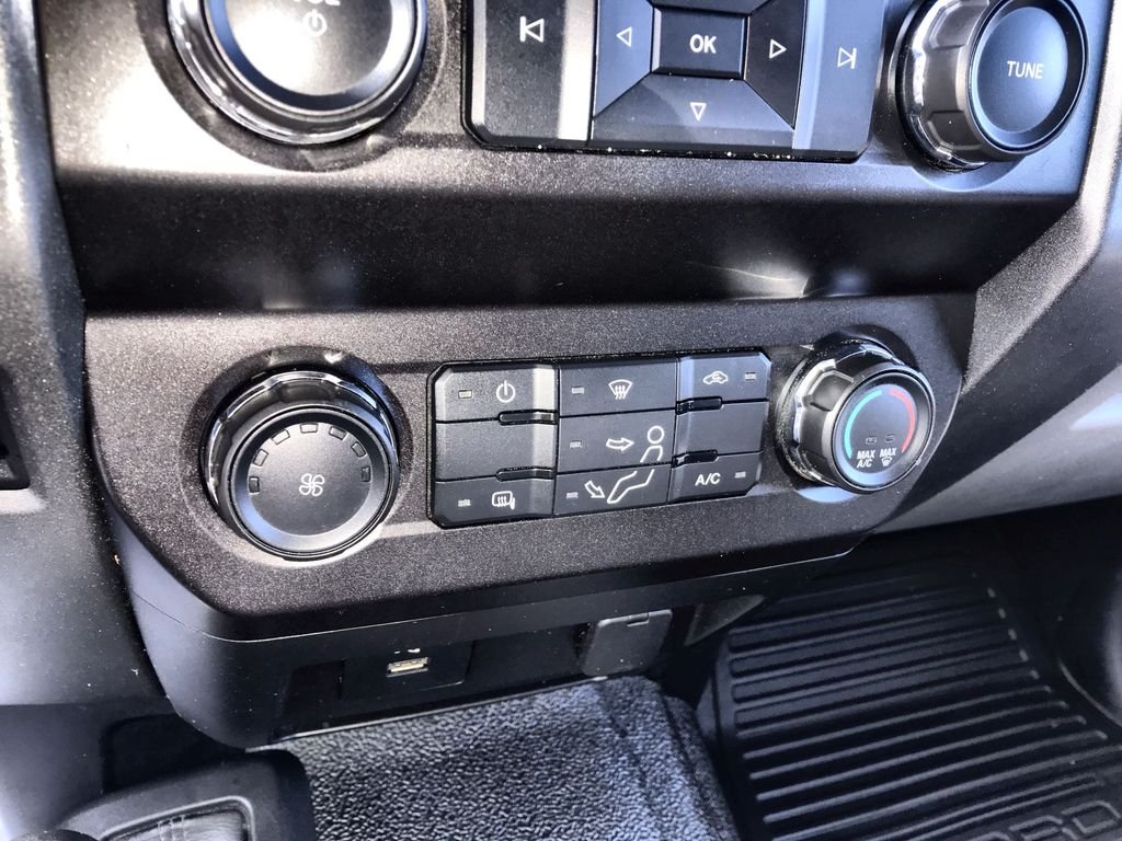 Used 2019 Red Ford XL image 18