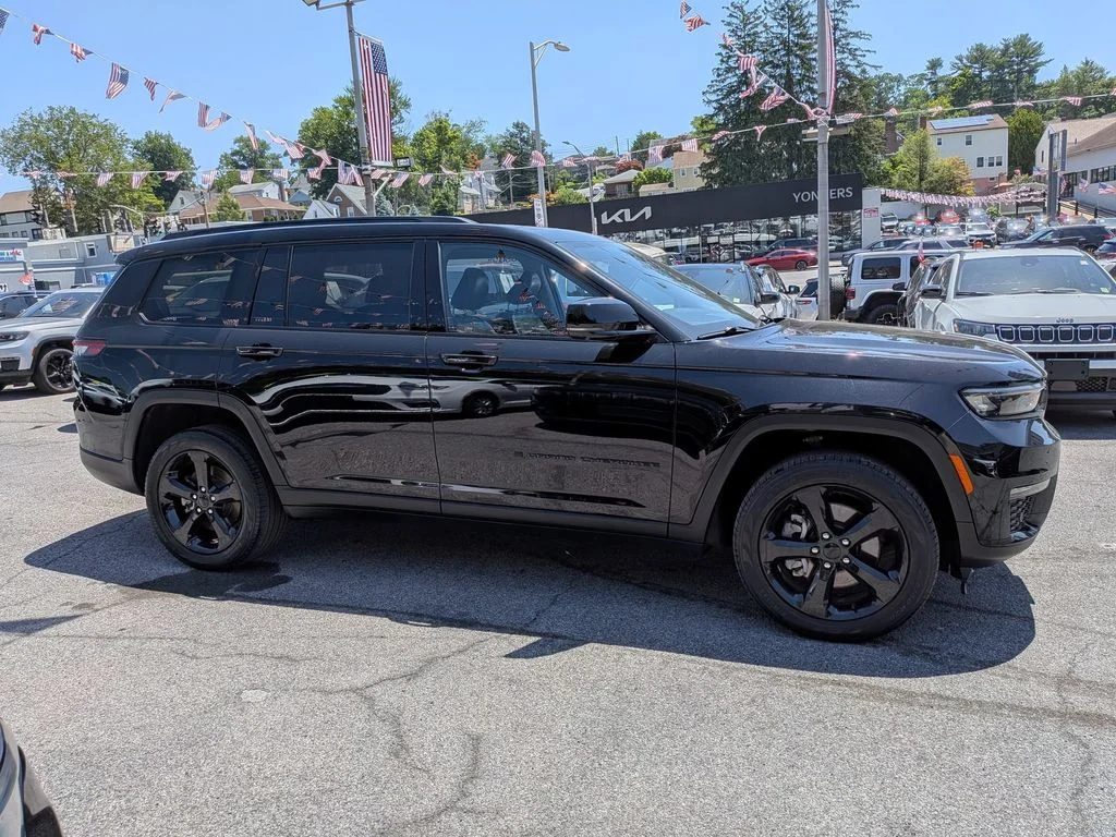 Used 2023 Black Jeep Limited image 5