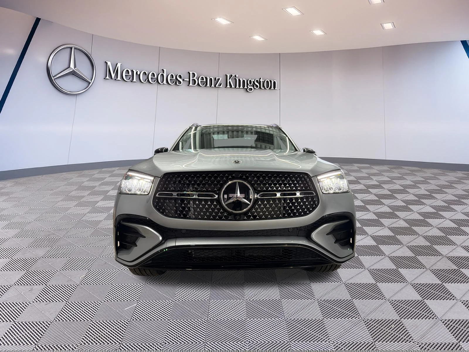 New 2026 Silver Mercedes-Benz GLE 450 4MATIC SUV image 23