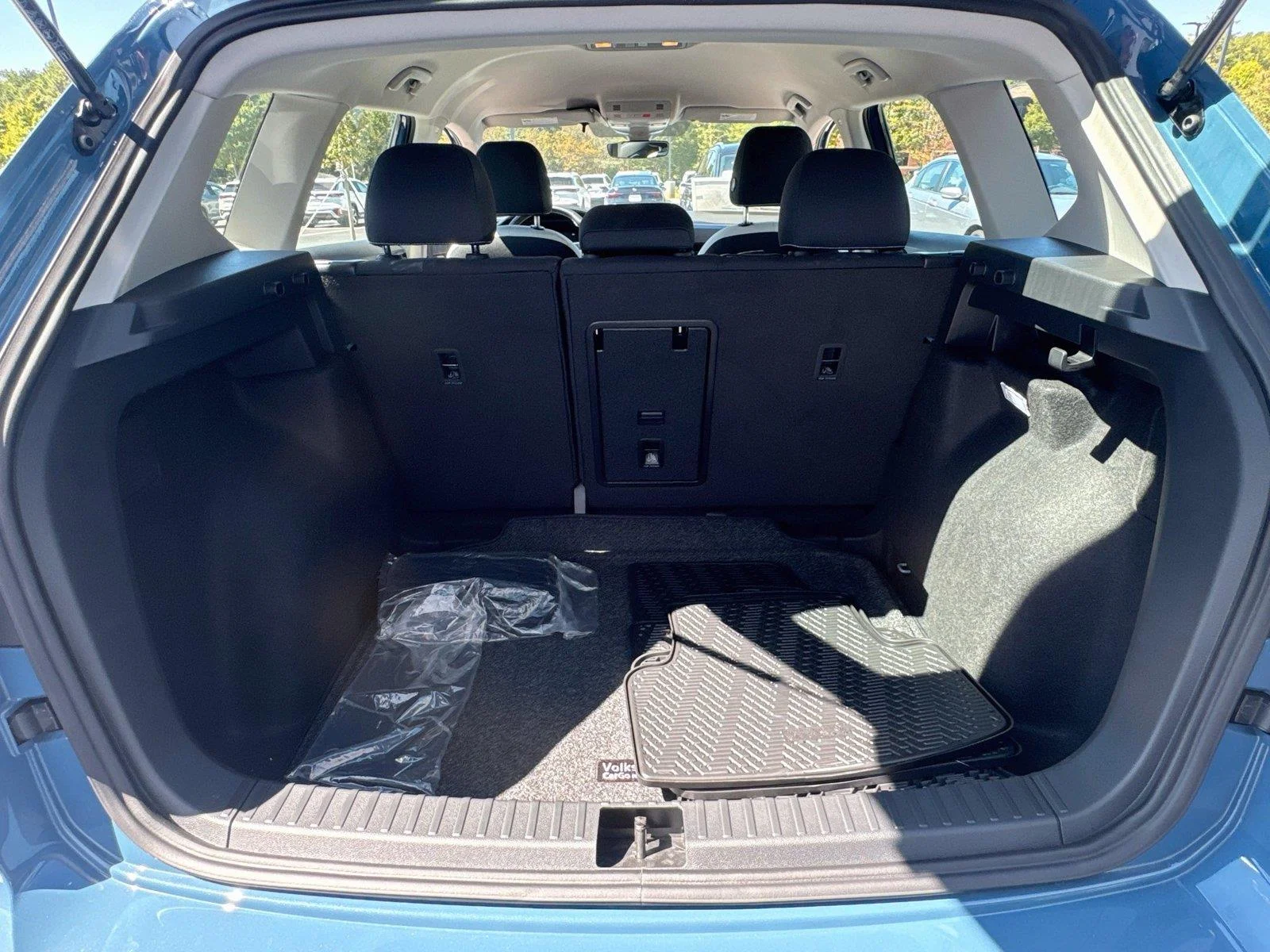 New 2027 Monterey Blue Pearl Volkswagen S image 22