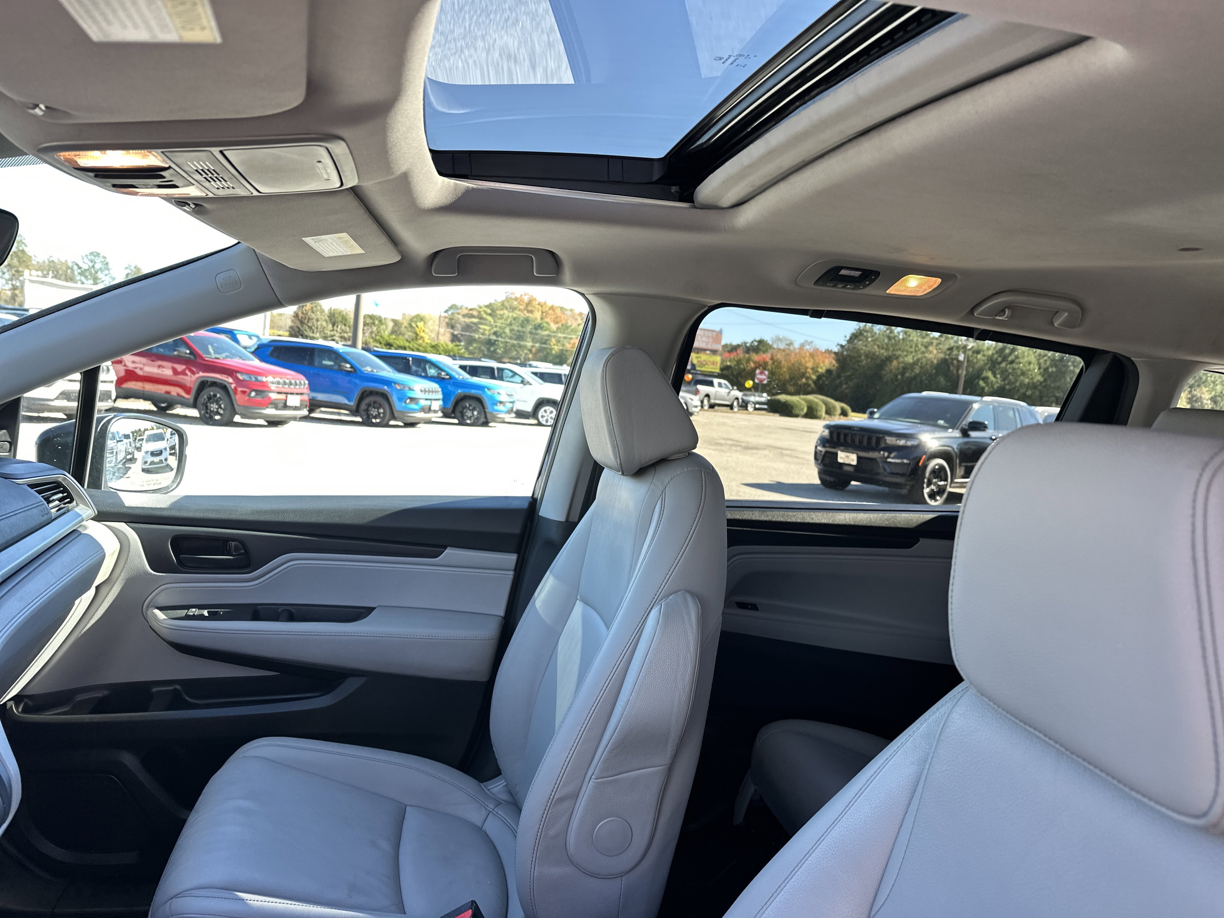 2024 Honda Odyssey EX-L - Photo 32