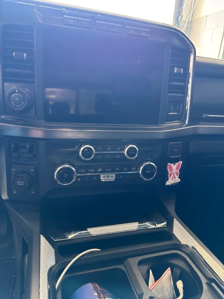 Used 2024 Silver Ford Lariat image 9