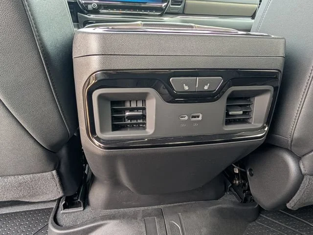 2026 Chevrolet Silverado 1500 ZR2 - Photo 6