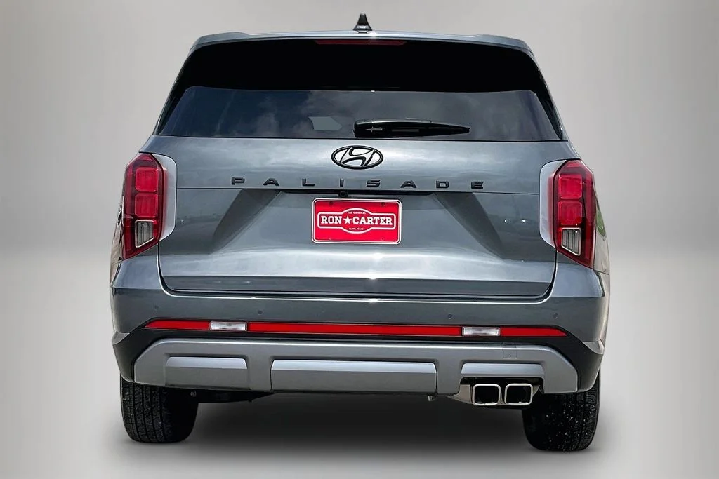 Used 2025 Gray Hyundai SEL image 6