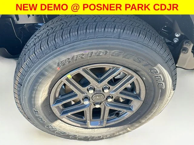 New 2026 Bright White Clear-Coat Exterior Paint Jeep Sport S image 30