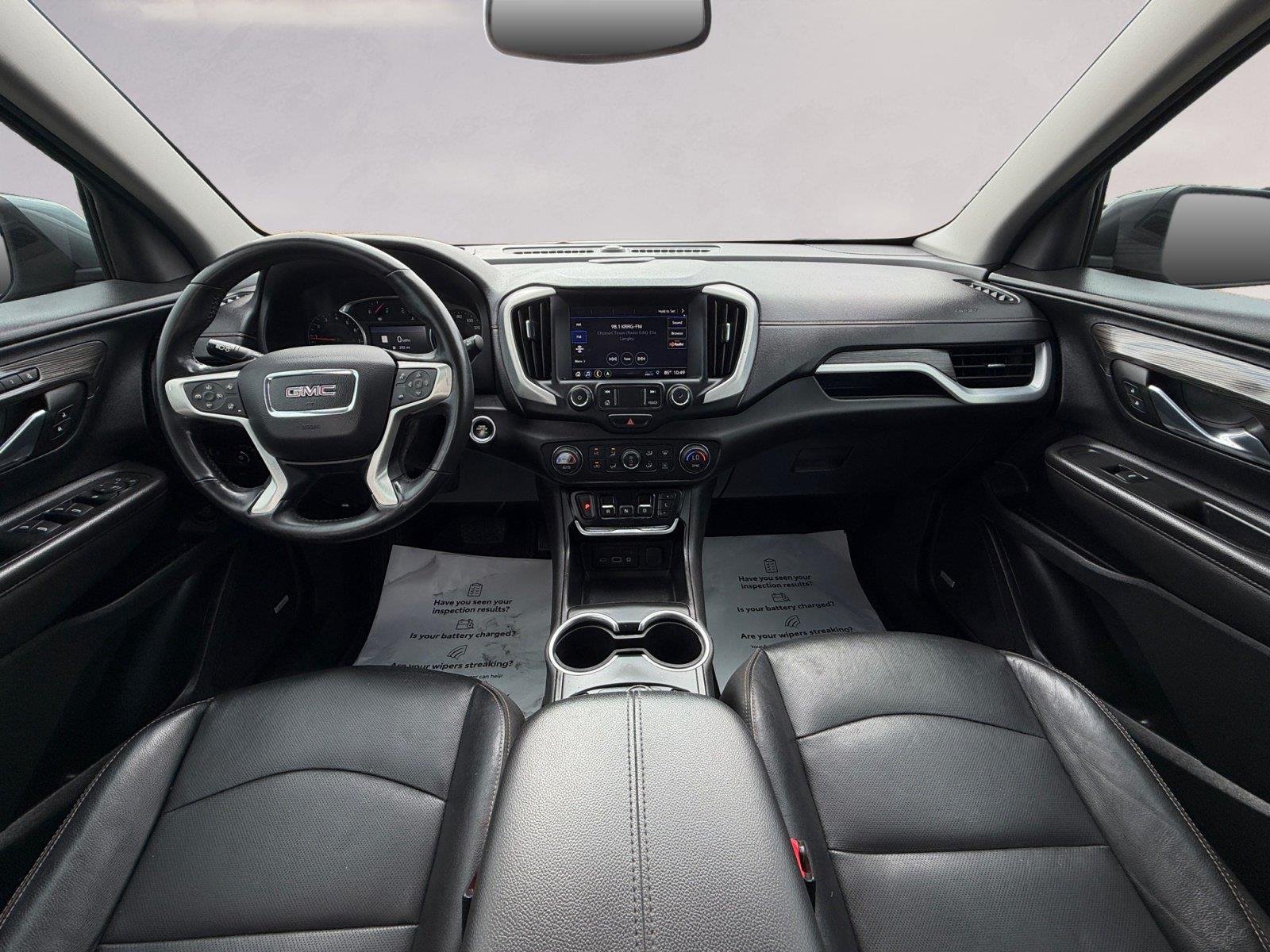 Used 2021 Graphite Gray Metallic GMC SLT image 10