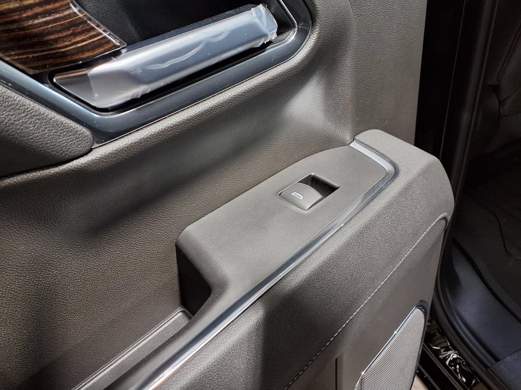 New 2026 Onyx Black GMC Elevation image 11