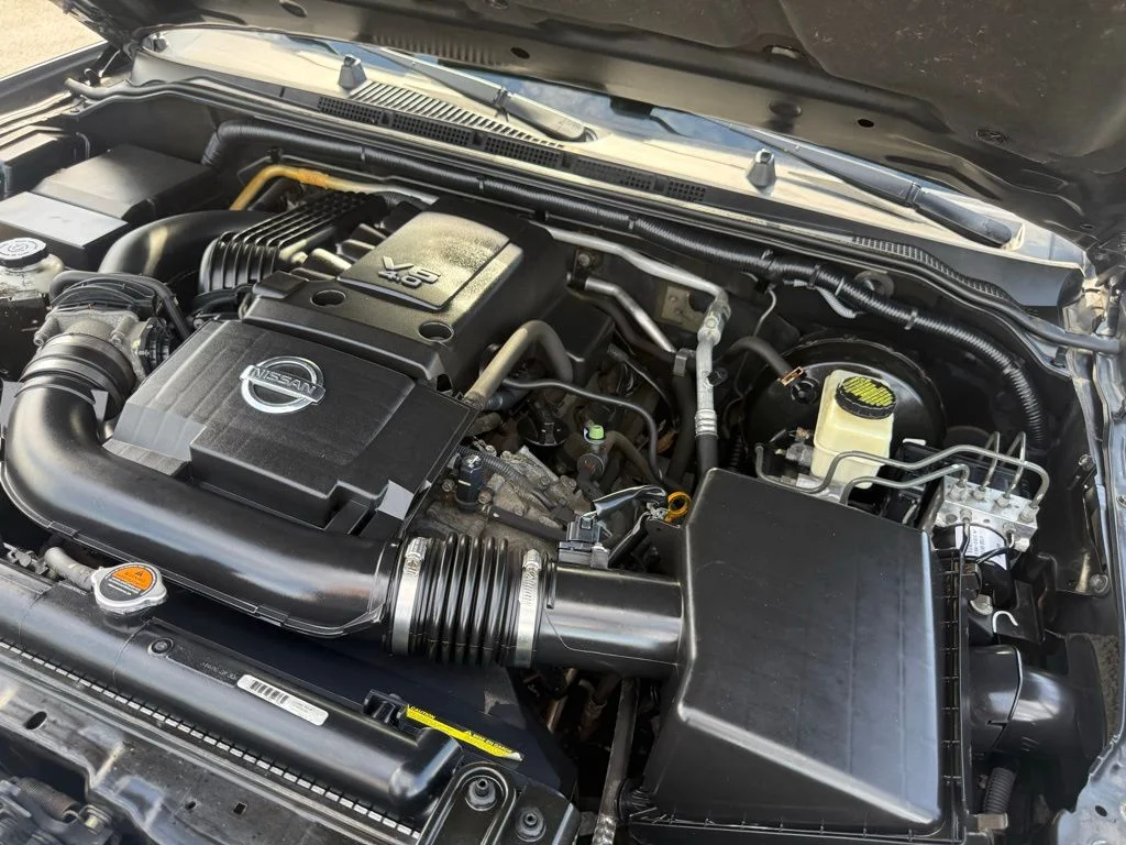 Used 2013 Blue Nissan SV image 61