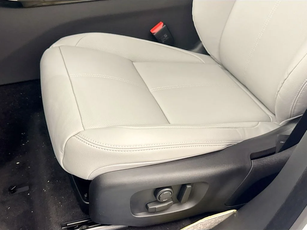 New 2026 Fuji White Land Rover S image 20