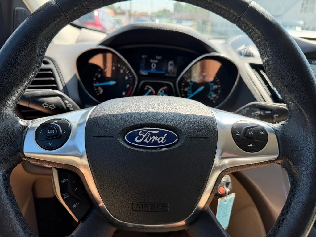 Used 2016 Silver Ford SE image 31