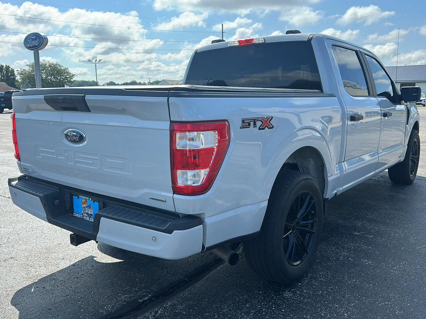 Used 2021 Space Gray Ford XL image 4
