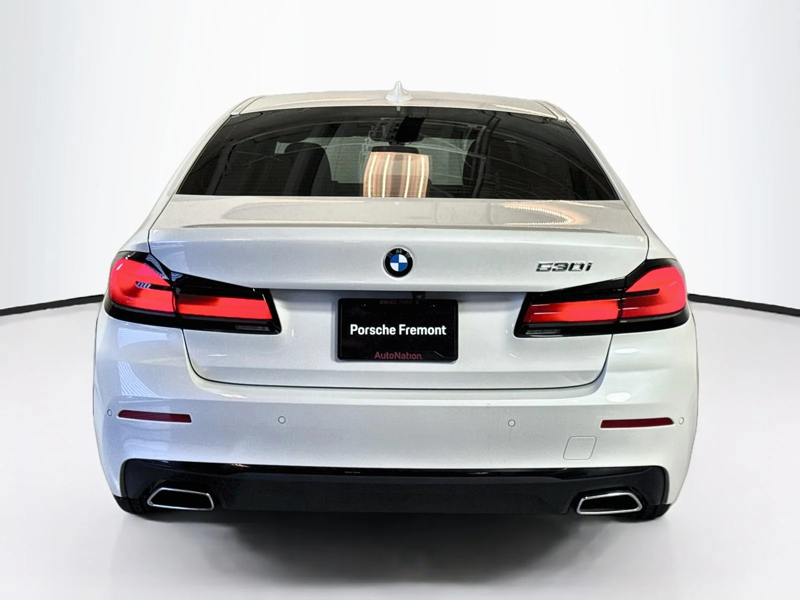 Used 2023 Mineral White Metallic BMW 530i image 10