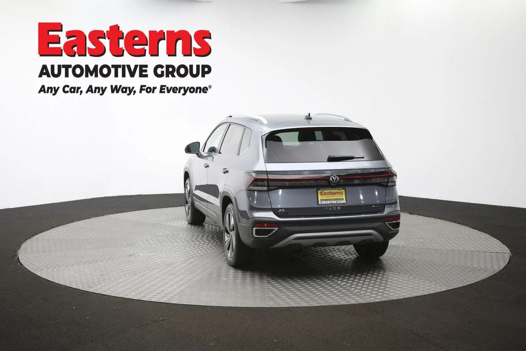 Used 2025 Gray Volkswagen 1.5T SE image 64
