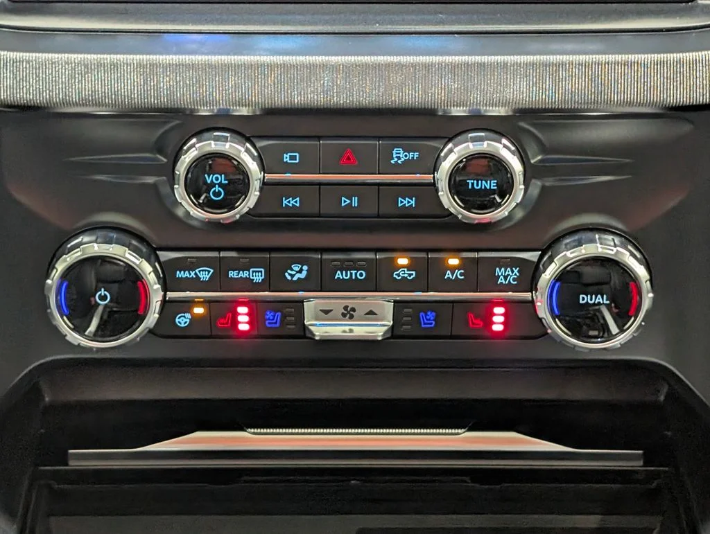New 2026 Star White Metallic Tri-Coat Ford F-250® Platinum® image 6