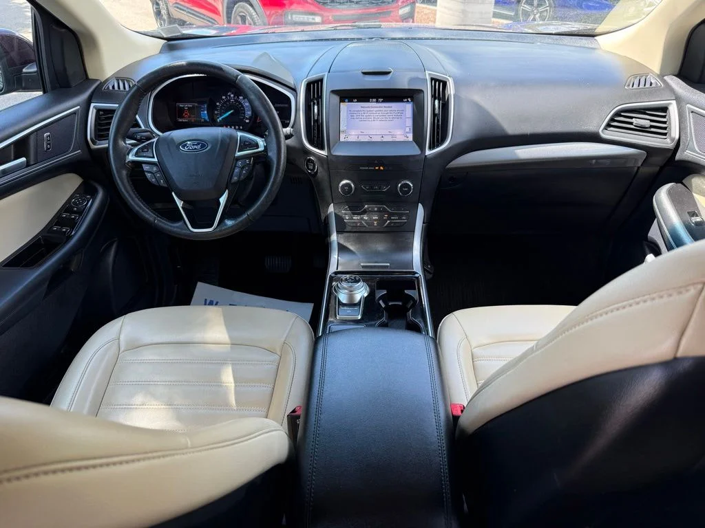 Used 2019 Red Ford SEL image 24