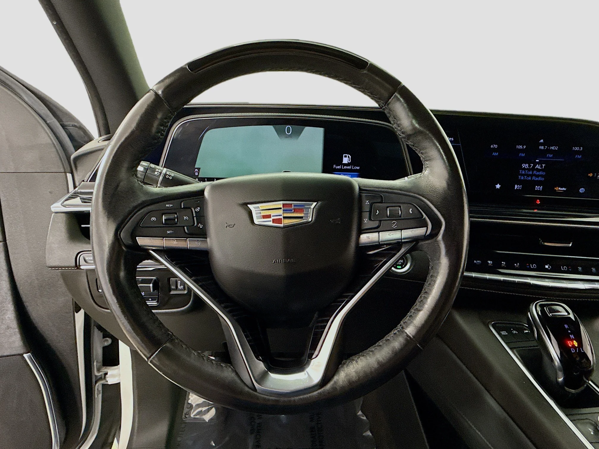 Used 2022 Crystal White Tricoat Cadillac Sport image 13