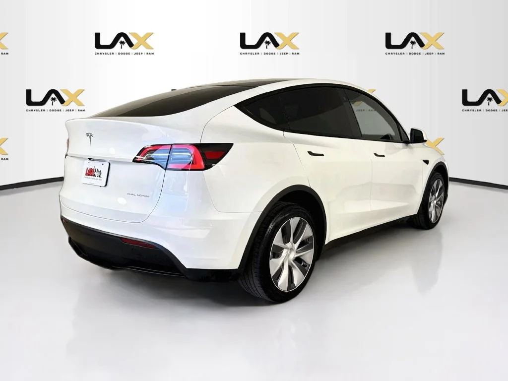 Used 2023 White Tesla Long Range image 6