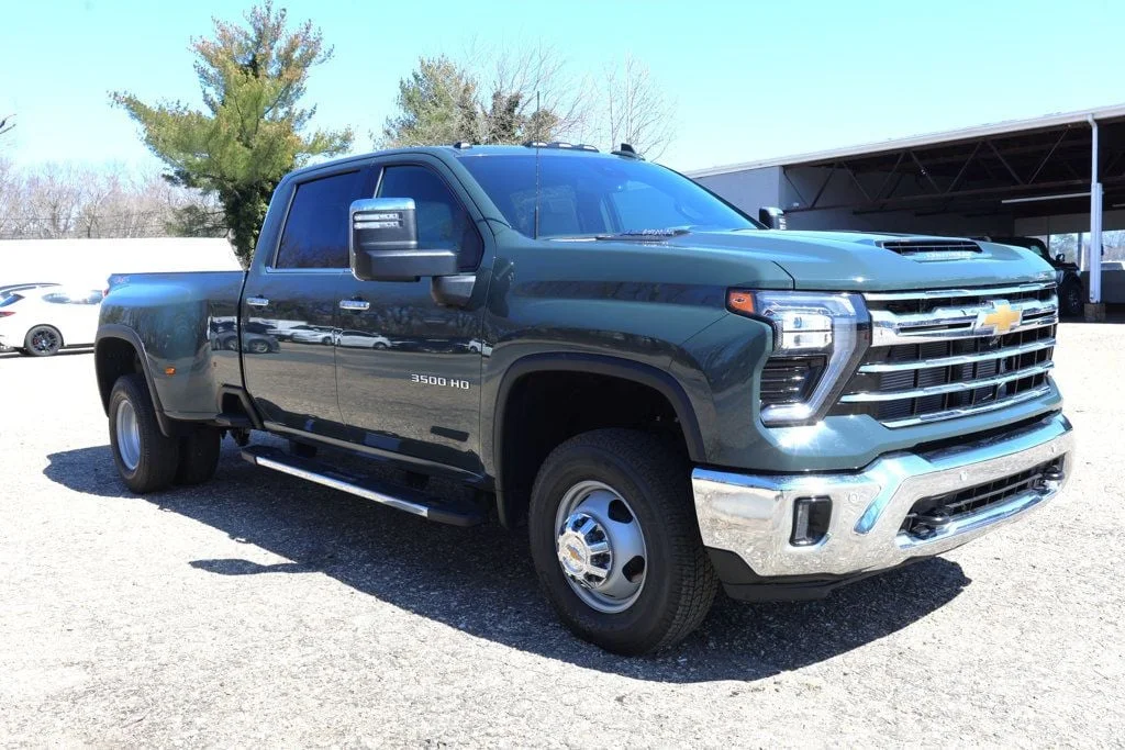 Used 2026 Cypress Gray Chevrolet 4WD Crew Cab 172