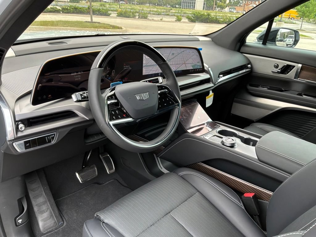 2027 Cadillac VISTIQ Sport - Photo 22