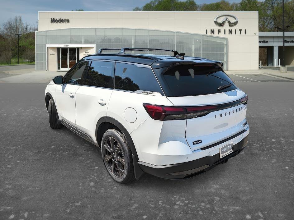 New 2027 2T RAD WHT INFINITI AUTOGRAPH image 6