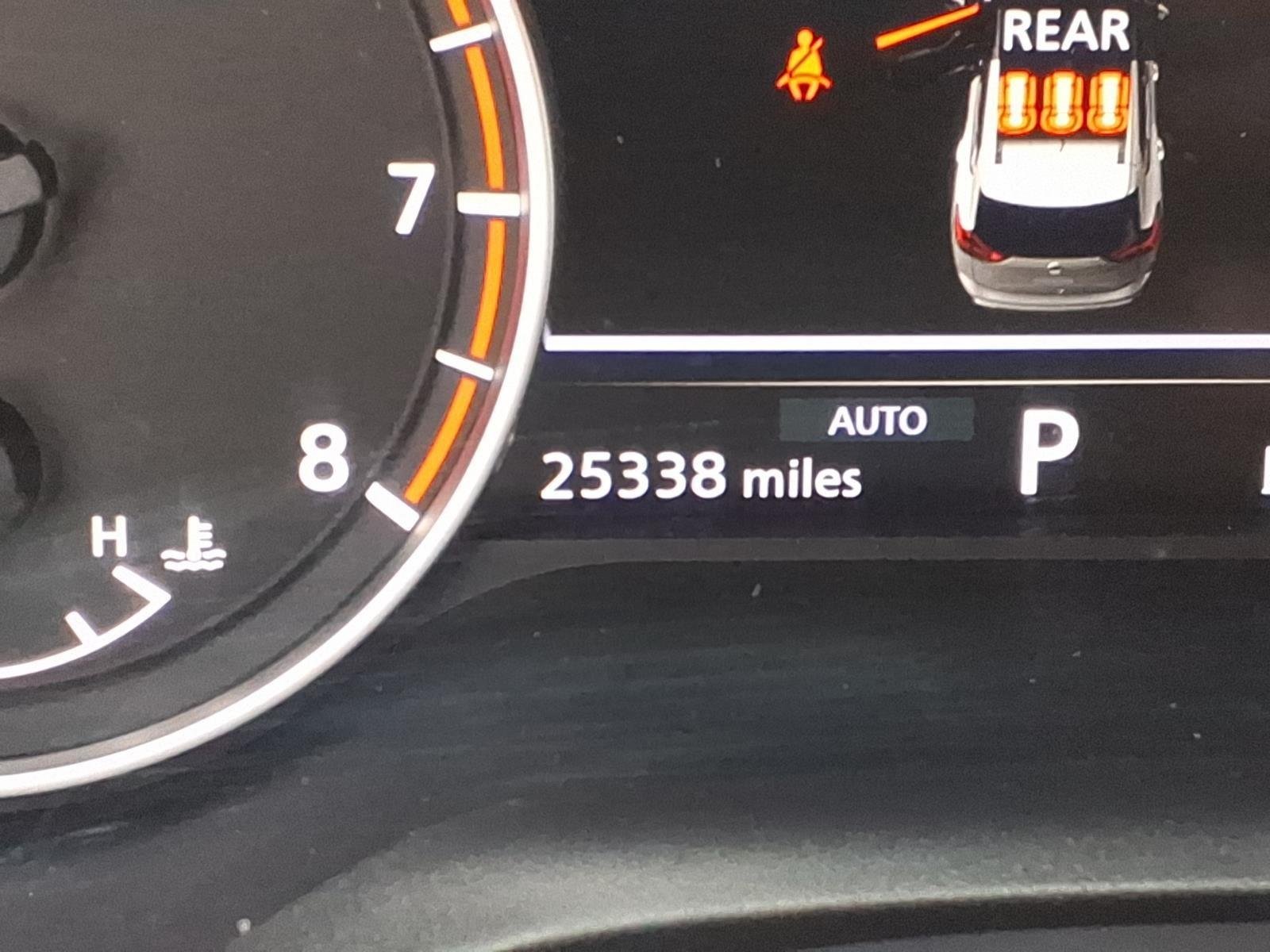Used 2025 Everest White Pearl Nissan Rock Creek image 27