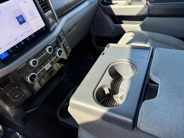 Used 2025 Oxford White Ford XLT image 13