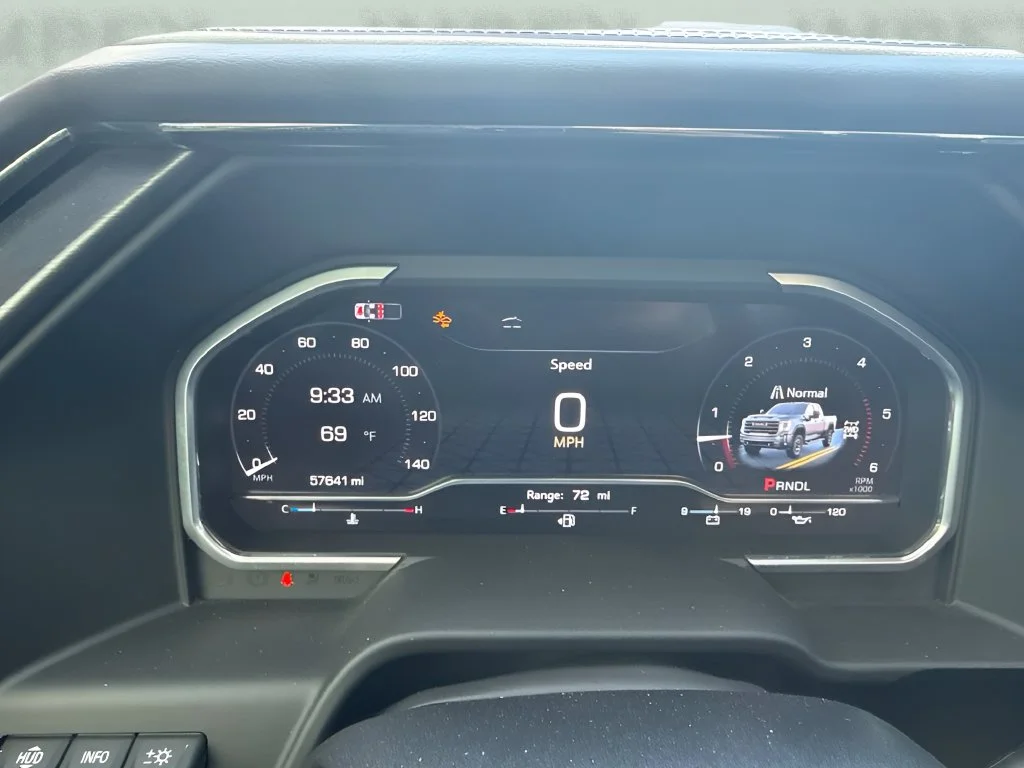 Used 2024  GMC AT4X image 14
