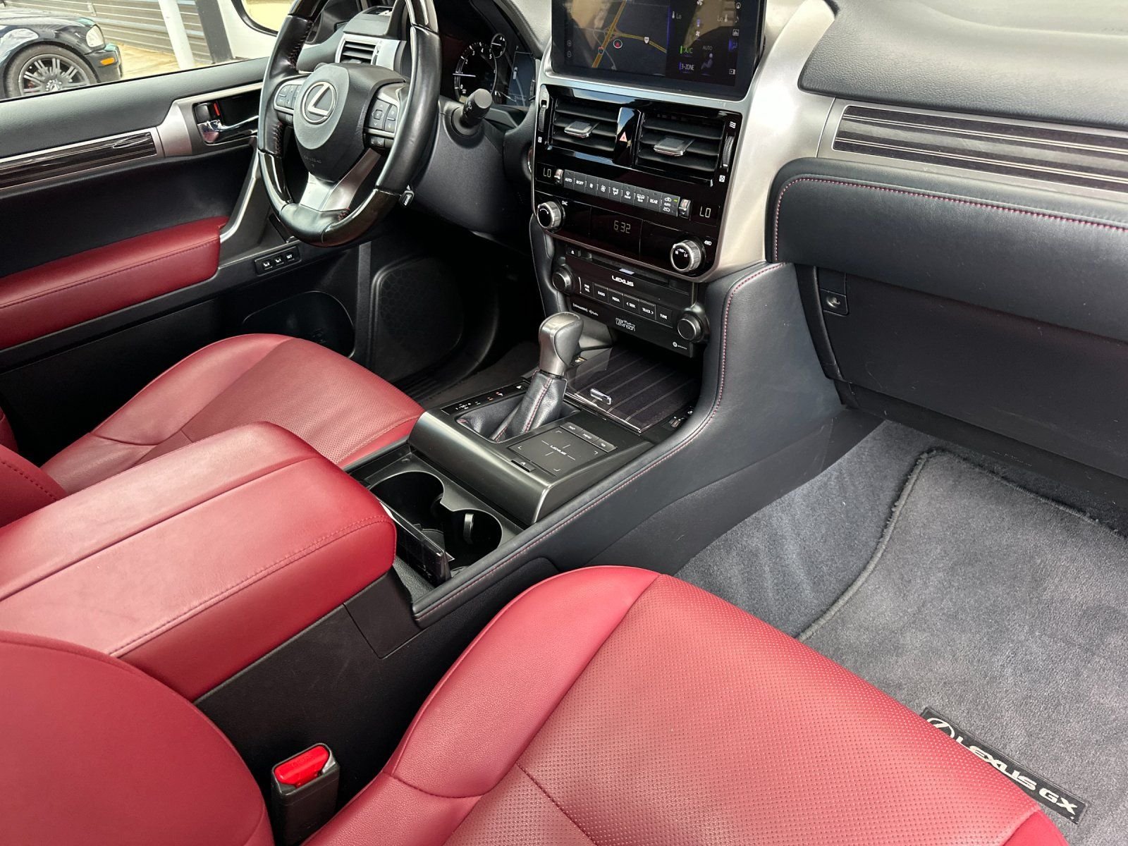 Used 2022 Silver Lexus 460 image 17