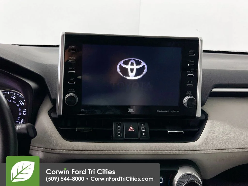 Used 2022 Gray Toyota XLE Premium image 22