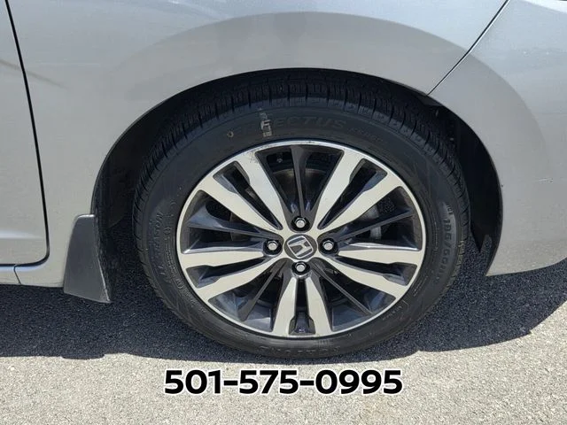Used 2017  Honda EX image 17