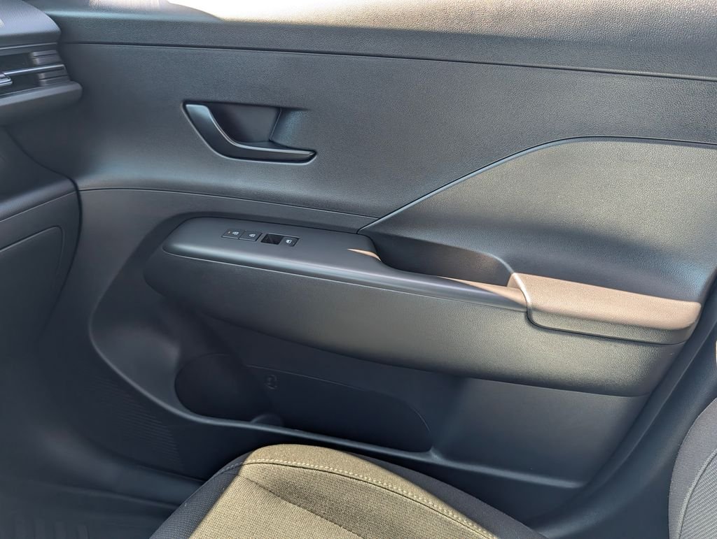 2024 Hyundai Kona EV SEL - Photo 22