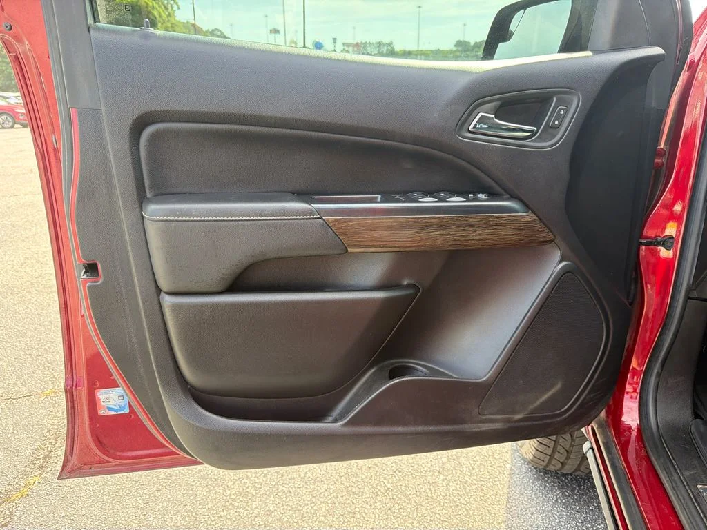 Used 2019 Red GMC Denali image 10