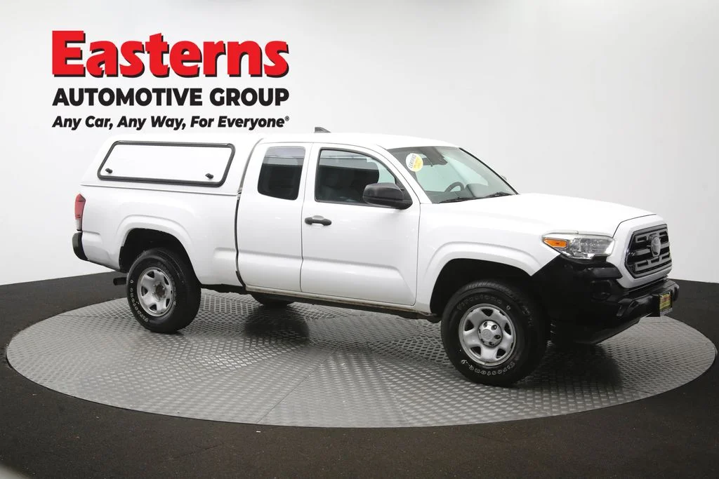 Used 2018 White Toyota SR image 46