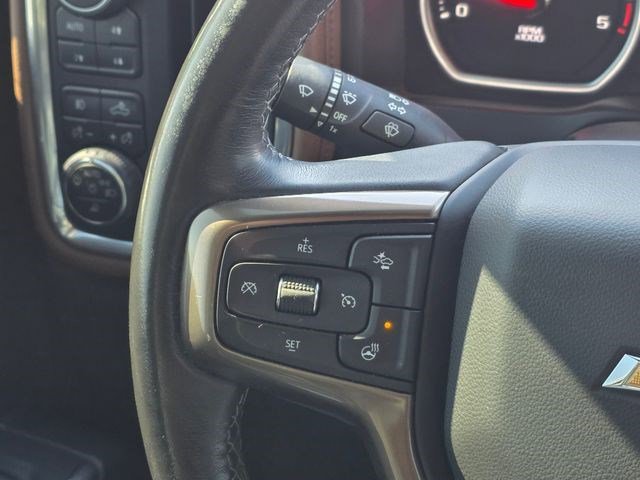 Used 2021 Iridescent Pearl Tricoat Chevrolet High Country image 27