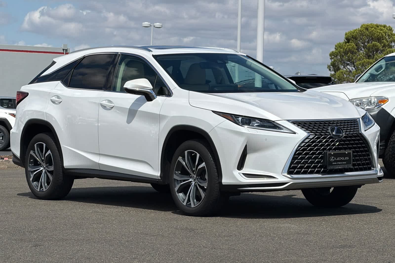 Certified Used 2022 Eminent White Pearl Lexus  image 5