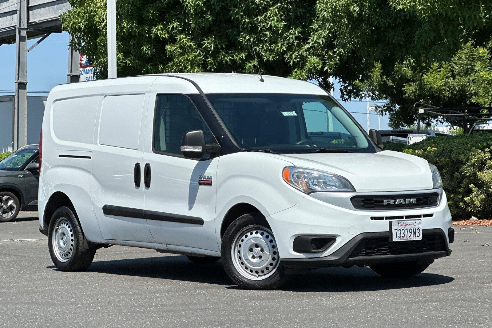 Used 2022 Bright White Ram Tradesman image 2