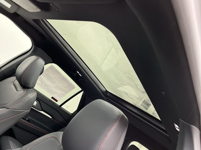 Used 2026 Space White Metallic Ford ST-Line image 7