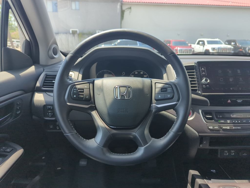 Used 2025  Honda RTL image 16