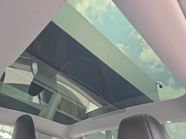 2025 Tesla Model 3 Long Range - Photo 19