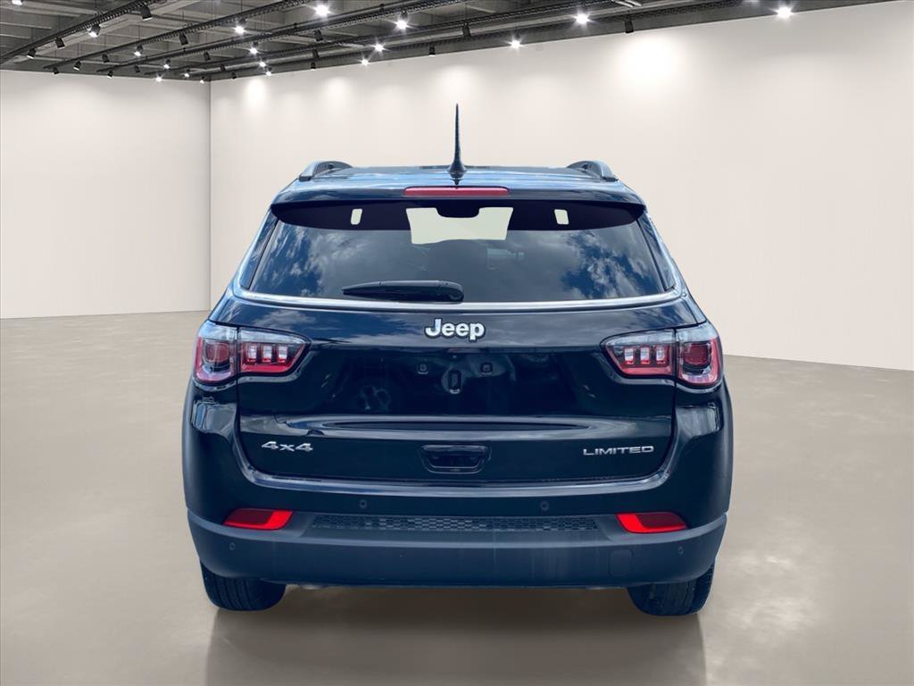 Used 2025 Diamond Black Crystal Pearlcoat Jeep Limited image 6