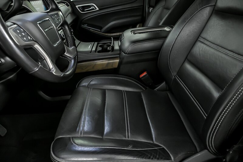 2020 GMC Yukon Denali - Photo 21